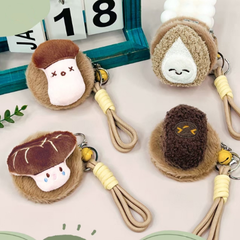 挂饰毛绒镜奇趣蘑菇